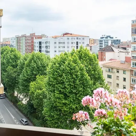 Espacioso Piso Con Parking Apartment Santander
