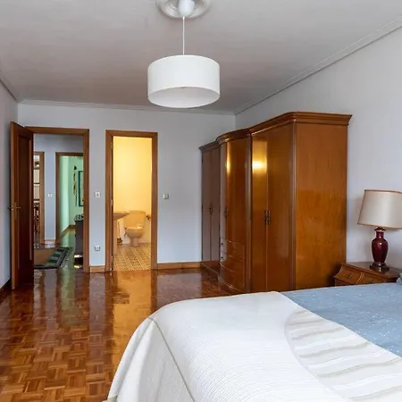 Espacioso Piso Con Parking * Santander